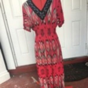 Red pattern stretch dress